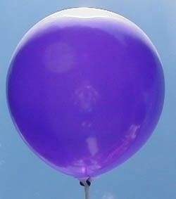 R120U-112-00-0 Rundballon in Violett Ø~40cm extra stark